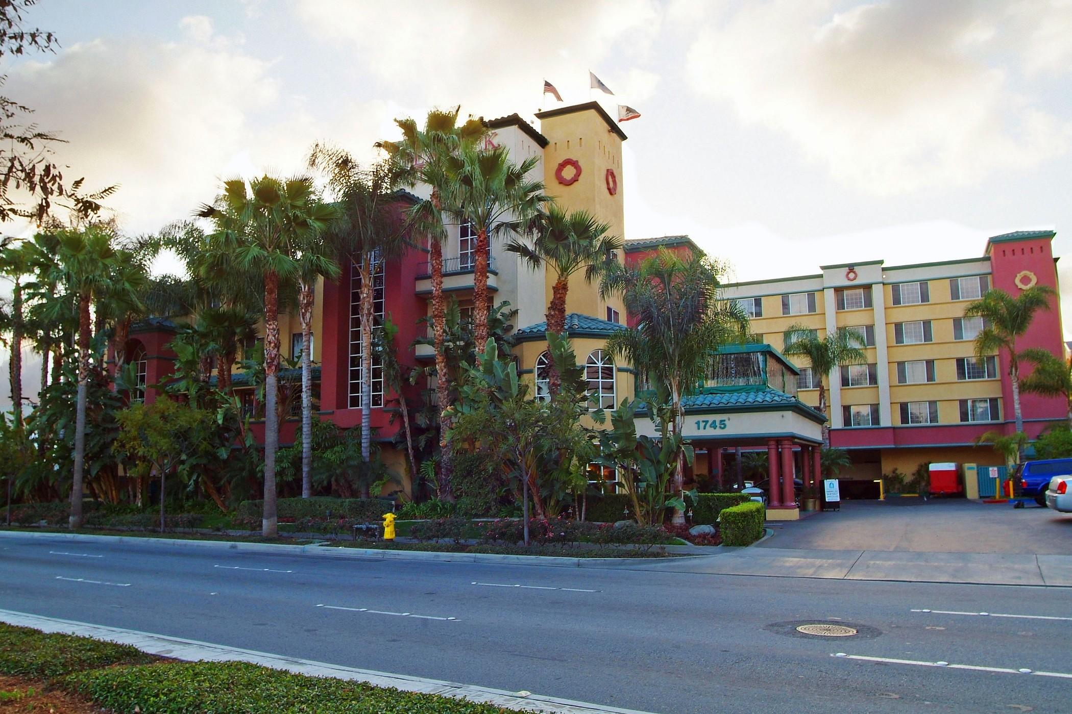 Peacock Suites Anaheim Exterior foto