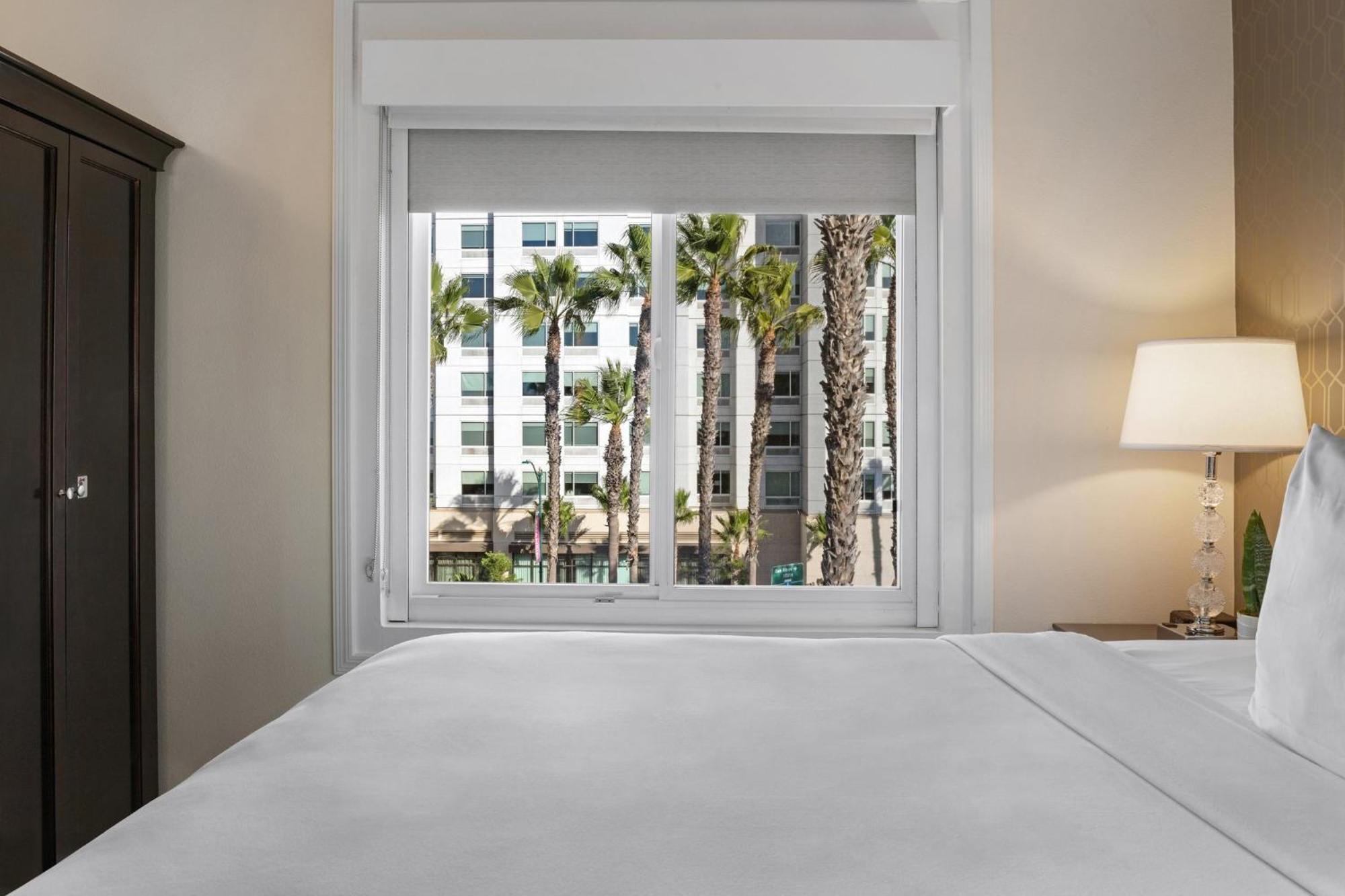 Peacock Suites Anaheim Exterior foto